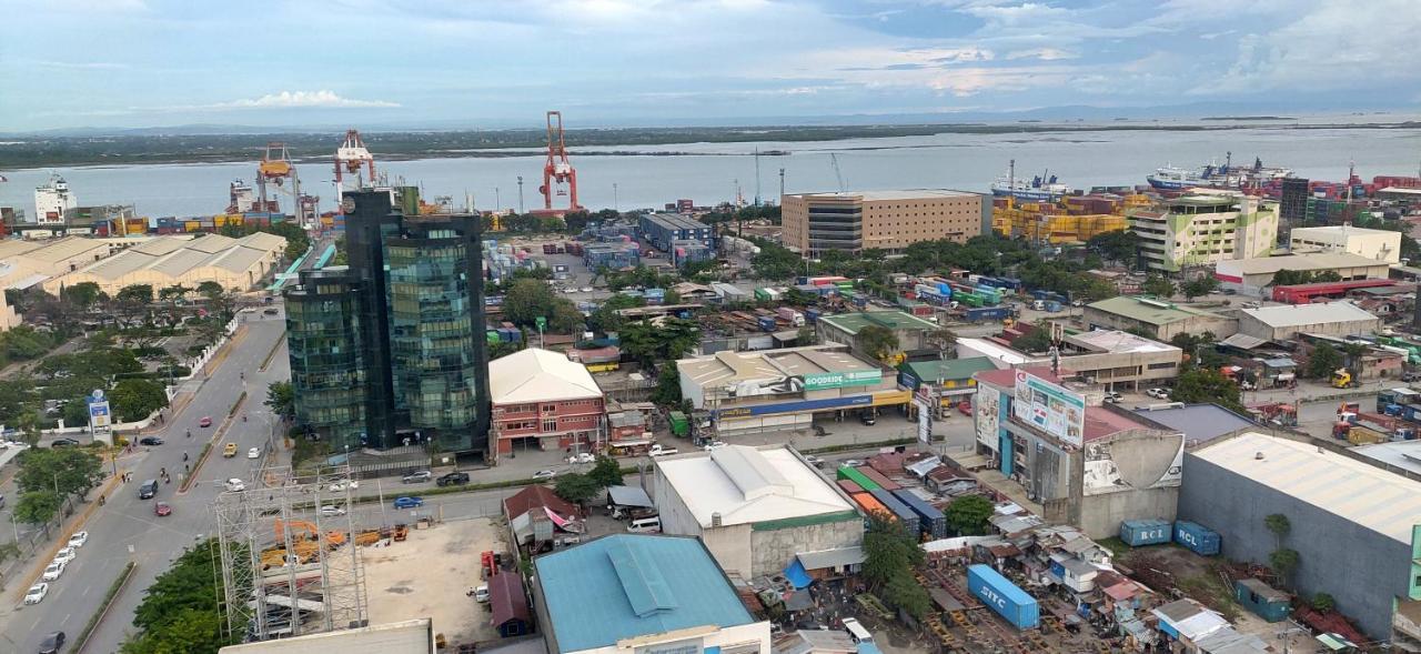 Sunvida Tower Stays Across Sm City Cebu Exterior photo