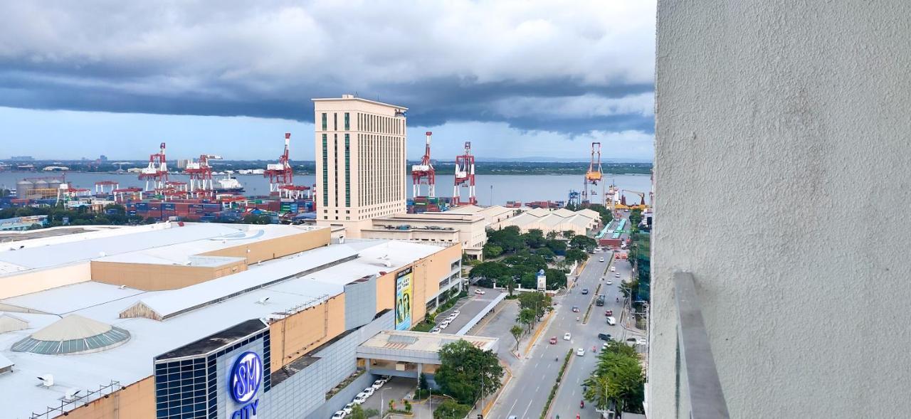 Sunvida Tower Stays Across Sm City Cebu Exterior photo